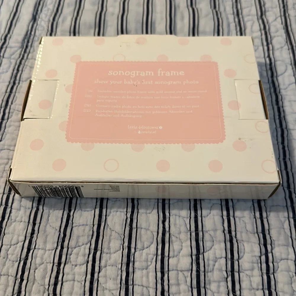 New in box  Little Blossoms by Pearhead's sonogram frame